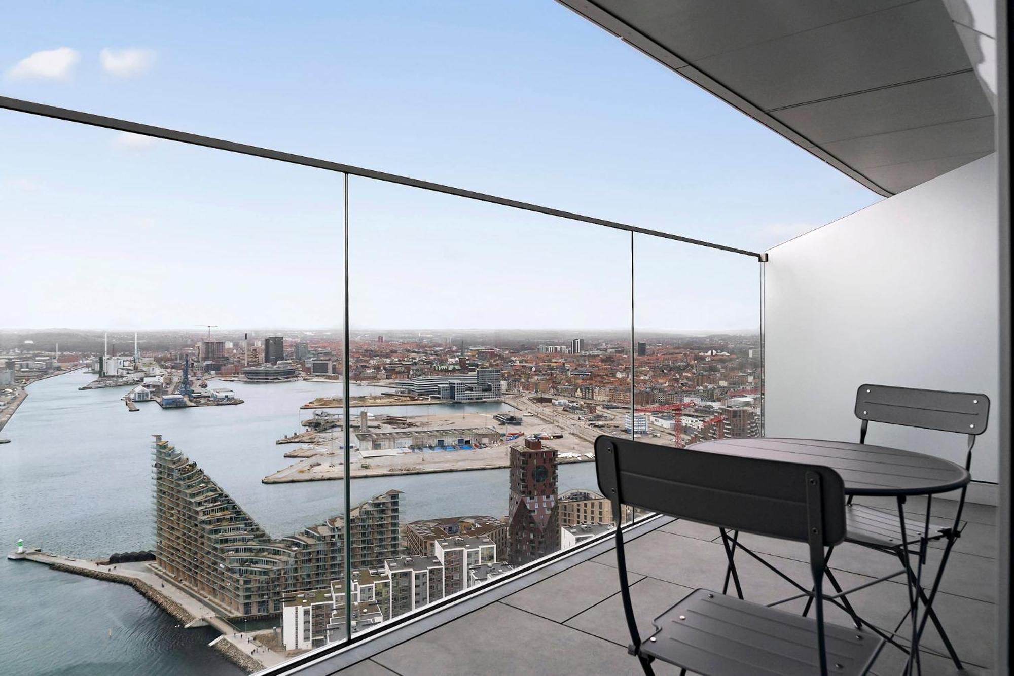 דירות אורהוס Penthouse Paradise On 39Th Floor מראה חיצוני תמונה